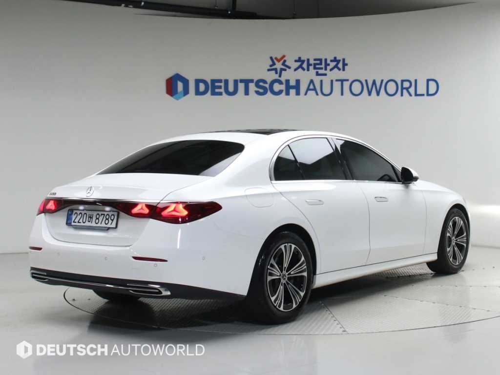 벤츠 E 클래스 E200 아방가르드 사진 2/20