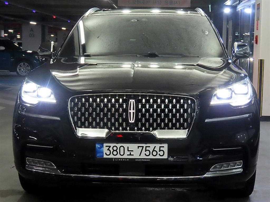 에비에이터 2세대 3.0 블랙라벨 AWD 2022년식