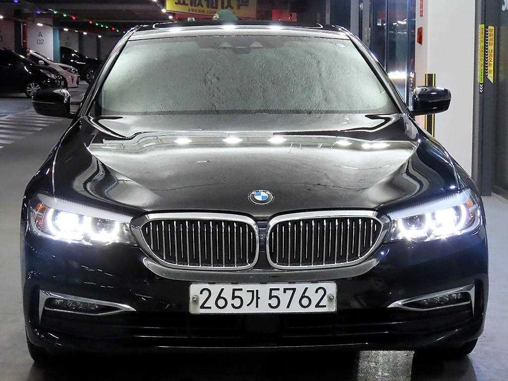 BMW 5시리즈 520i 럭셔리 사진 2/20