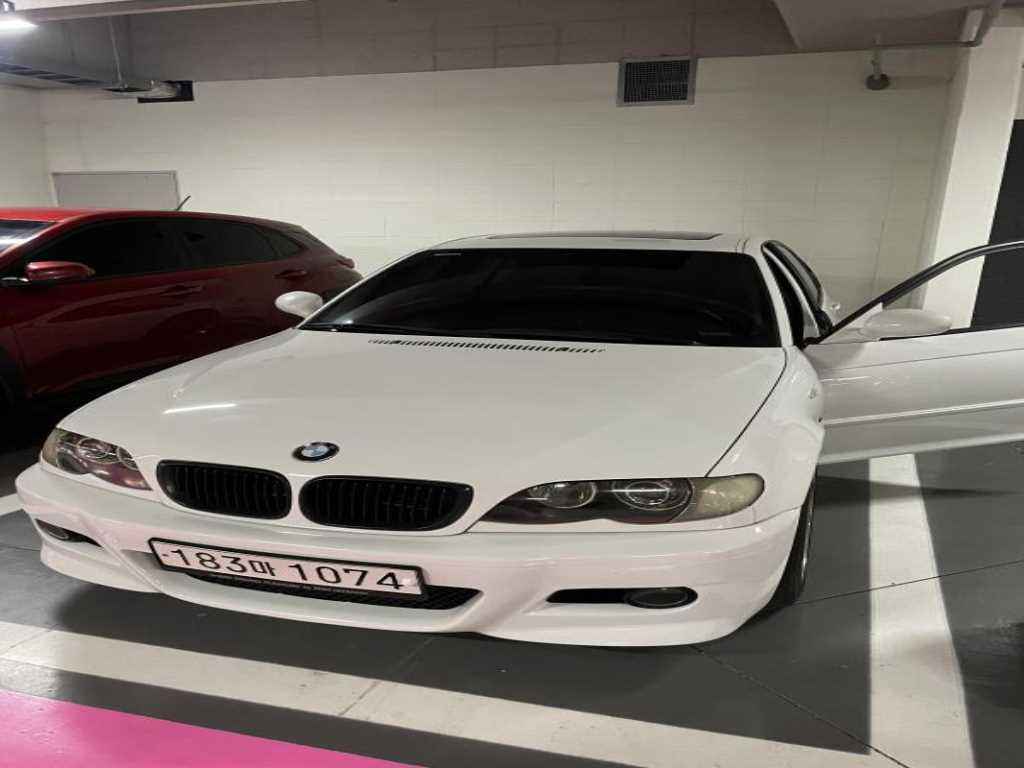 BMW 3시리즈 318I 세단 사진 2/7