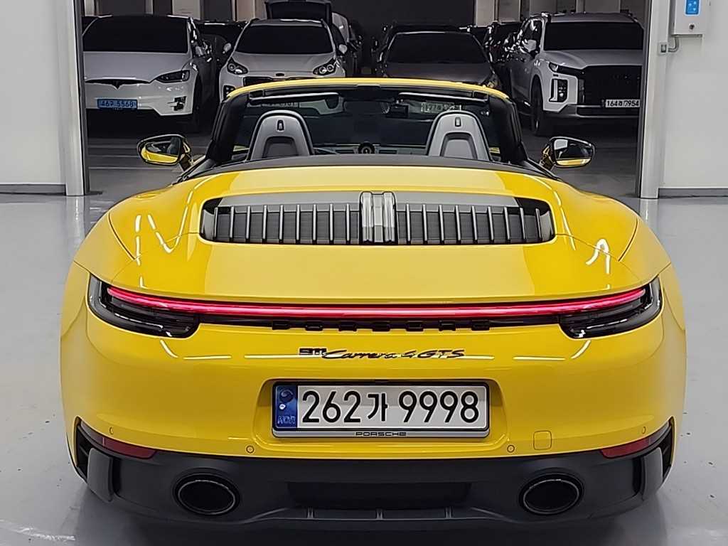 포르쉐 911 카레라 4 GTS 카브리올레 사진 2/18