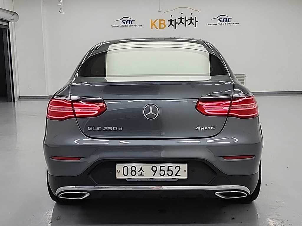 Mercedes-Benz GLC-Class GLC250d 4MATIC Coupe 4