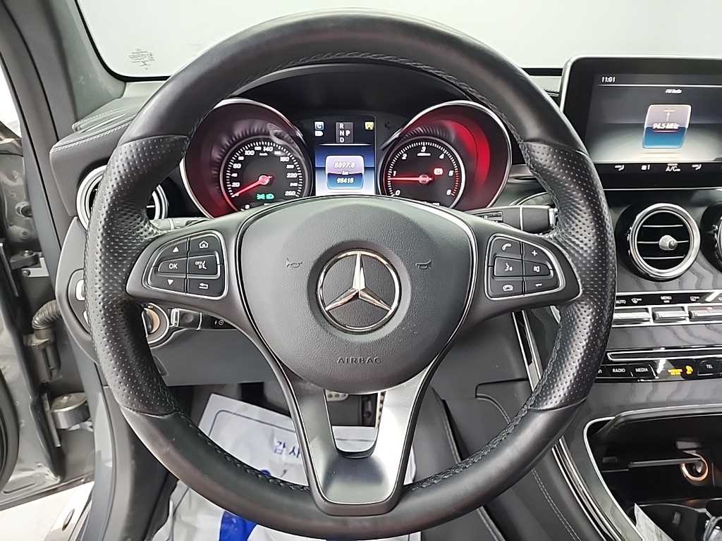 Mercedes-Benz GLC-Class GLC250d 4MATIC Coupe 10