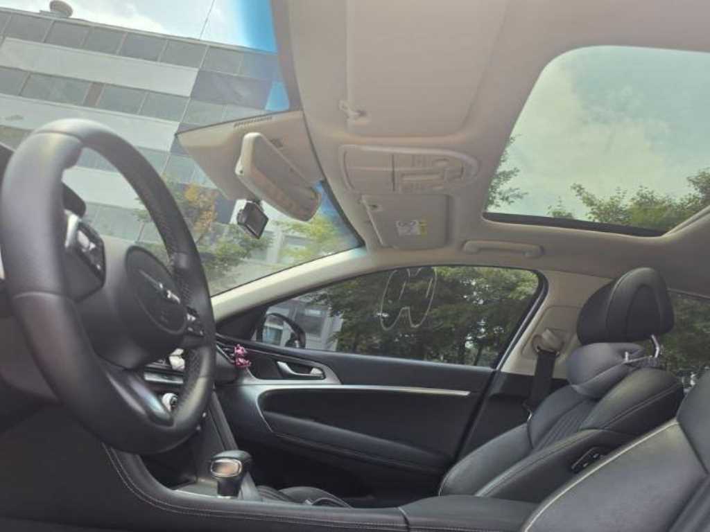 Genesis G70 Gasoline 2.0T 2WD 8