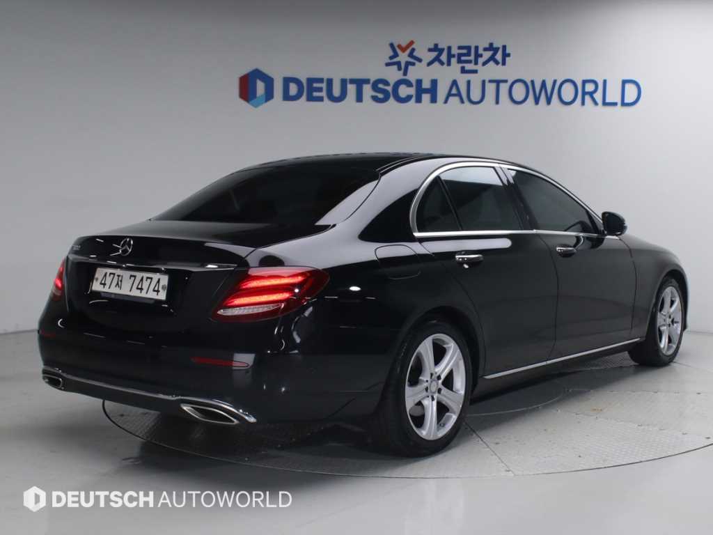 벤츠 E 클래스 E200 아방가르드 사진 2/20