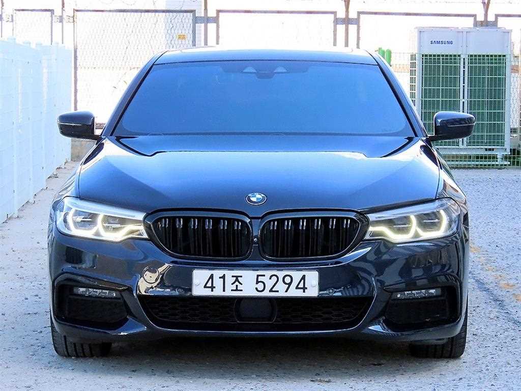 BMW 5시리즈 530i M 스포츠 플러스 사진