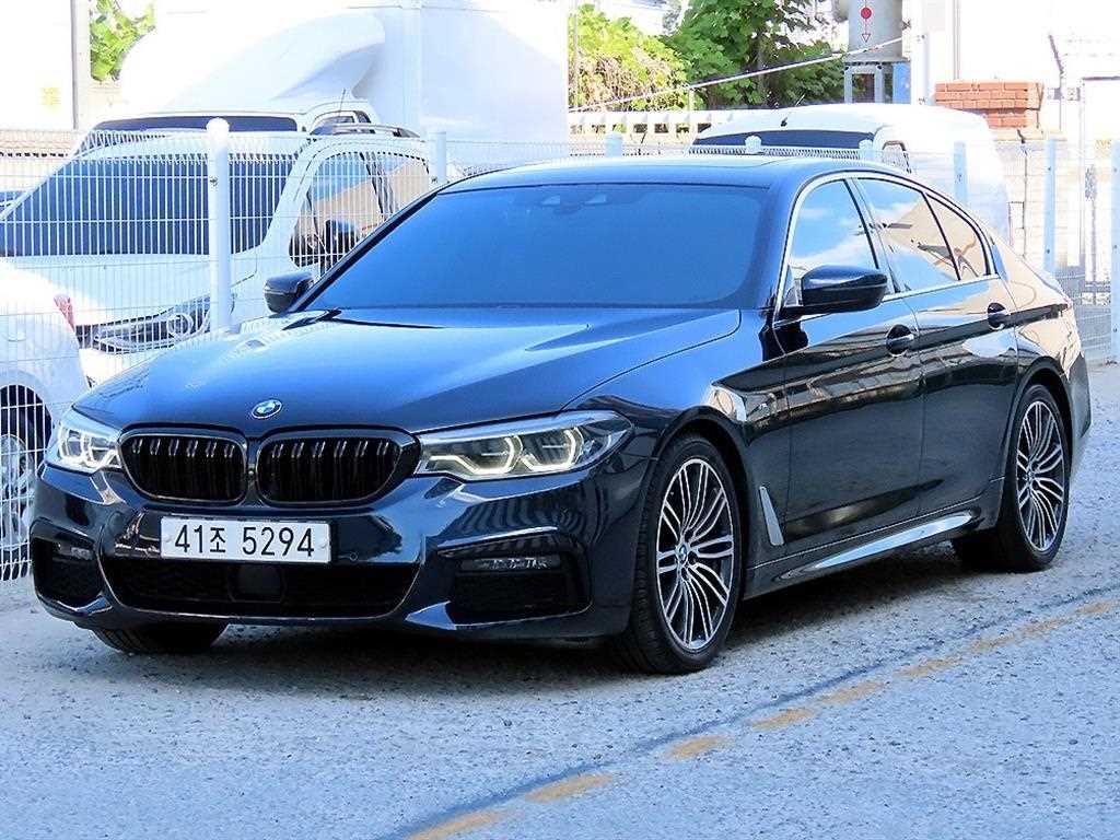 BMW 5시리즈 530i M 스포츠 플러스 사진 2/20
