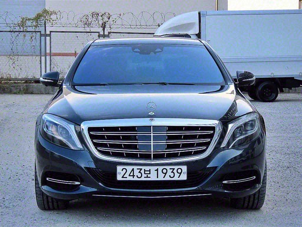 벤츠 S 클래스 마이바흐 S 500 4MATIC 사진 2/19