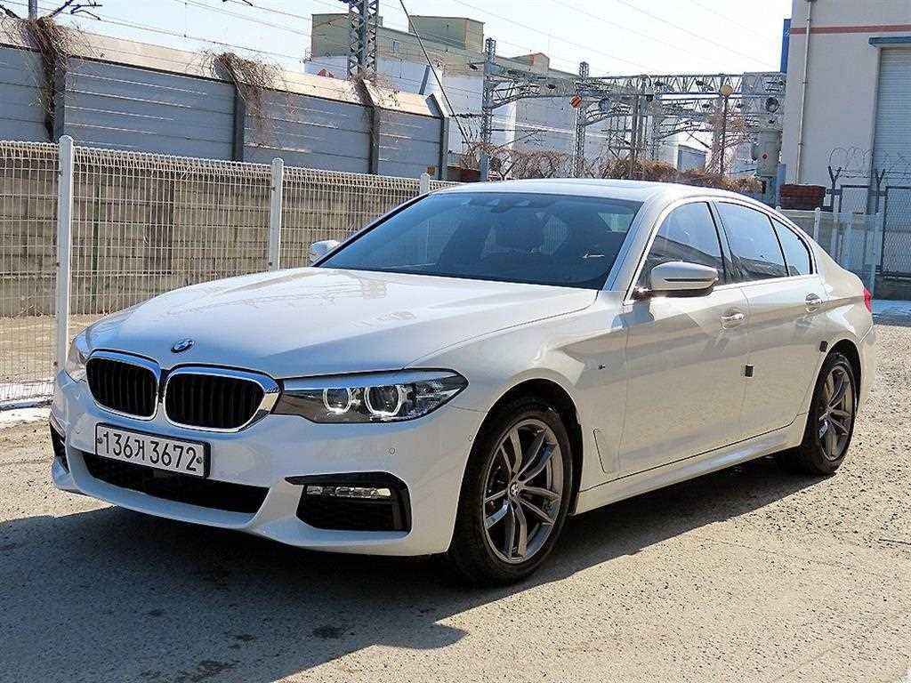 BMW 5시리즈 520d M 스포츠 스페셜 에디션 사진 2/20