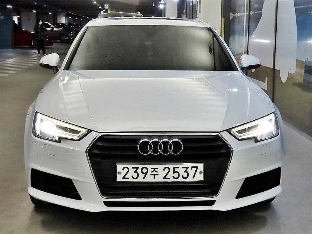 아우디 A4 40 TFSI 사진 2/20