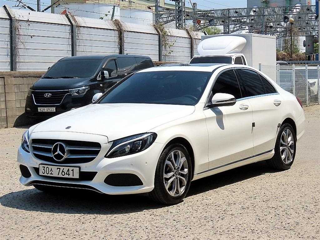 벤츠 C 클래스 C200 아방가르드 사진 2/20