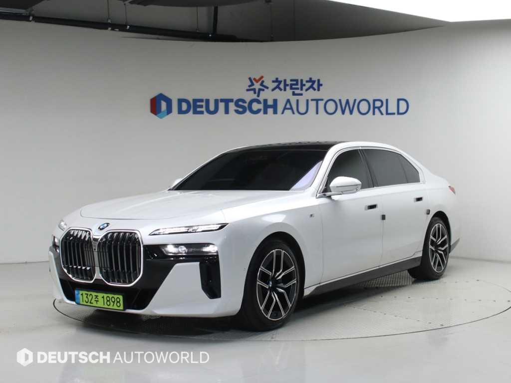 BMW 7시리즈 740d xDrive M 스포츠 사진