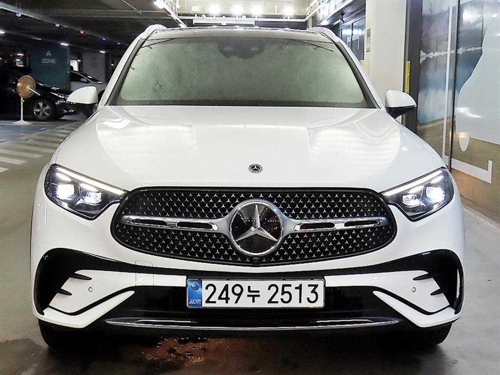 벤츠 GLC 클래스 GLC300 4MATIC AMG 라인 사진 2/20