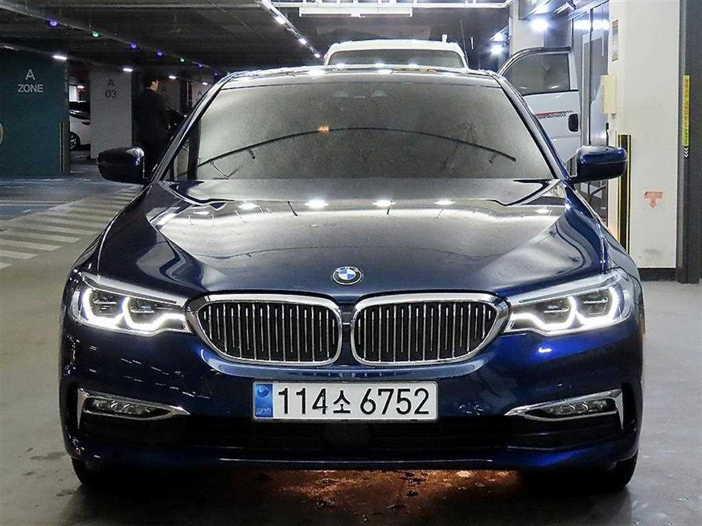 BMW 5시리즈 520d xDrive 럭셔리 플러스 사진 2/20