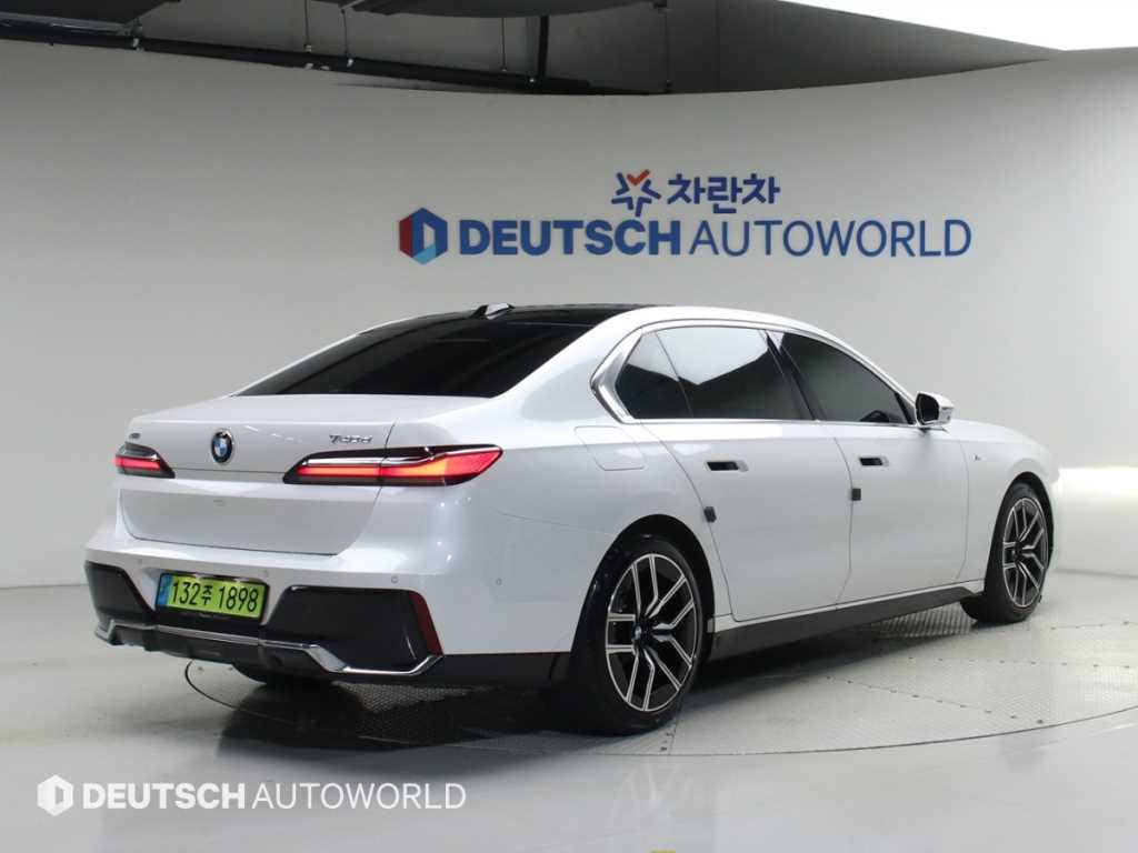 BMW 7시리즈 740d xDrive M 스포츠 사진 2/20