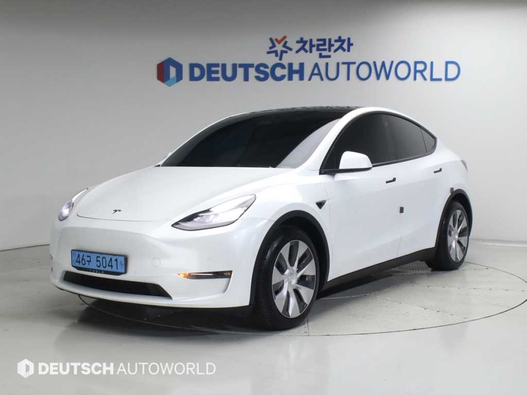 Tesla Model Y Long Range