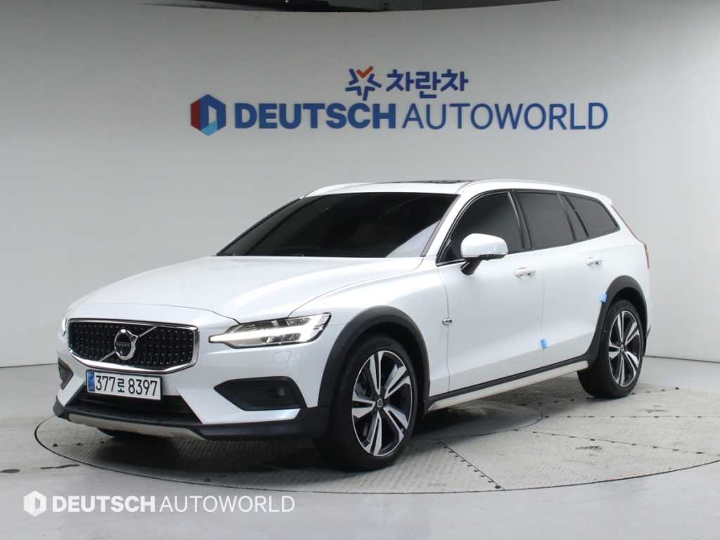 V60 크로스 컨트리 2세대 2.0 B5 프로 AWD 2021년식