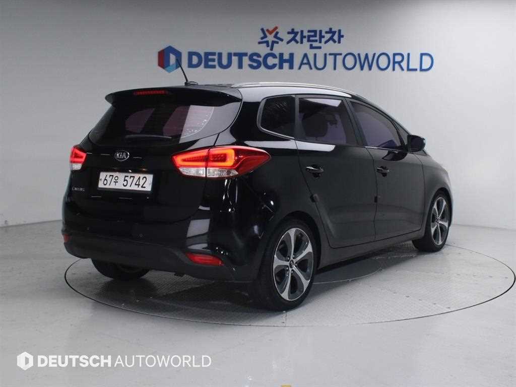기아 카렌스 2.0 LPI 럭셔리 사진 2/20