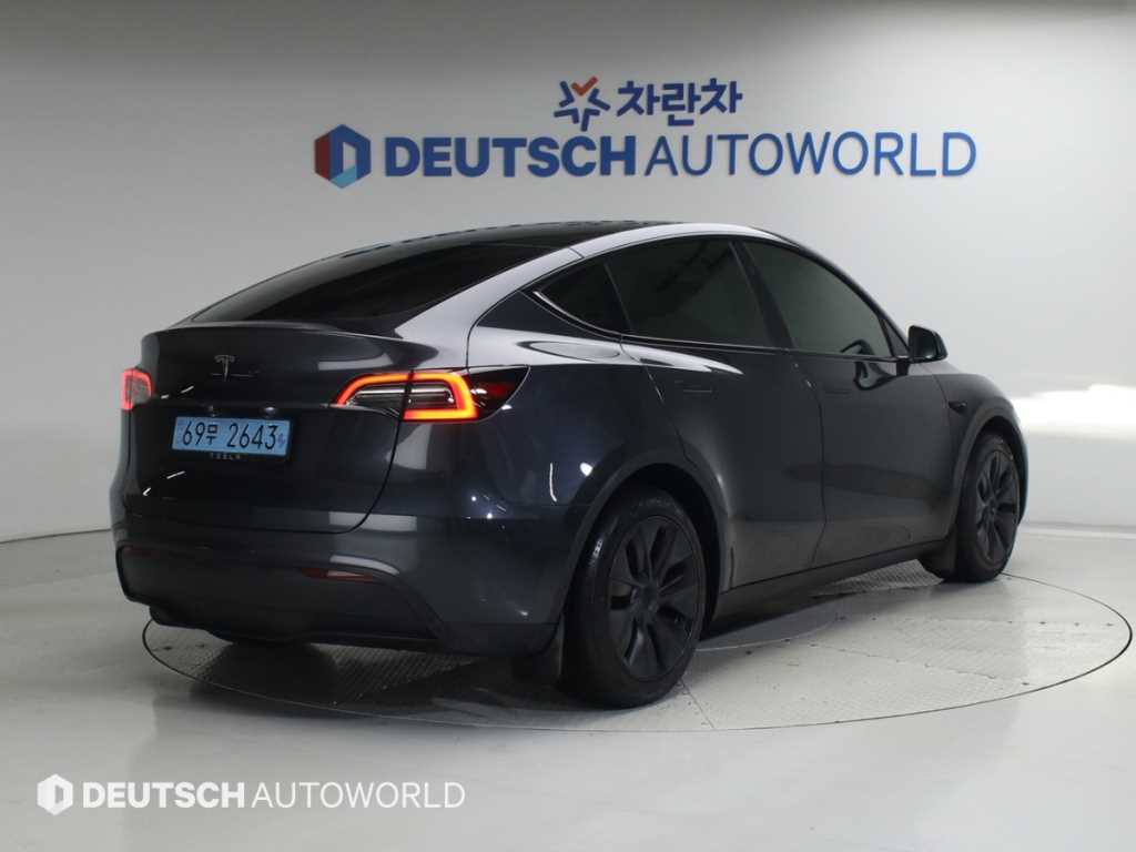 테슬라 모델 Y RWD 사진 2/20