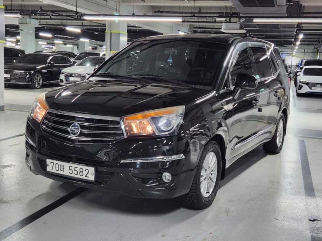 코란도투리스모 2WD LT 11인승 2014년식