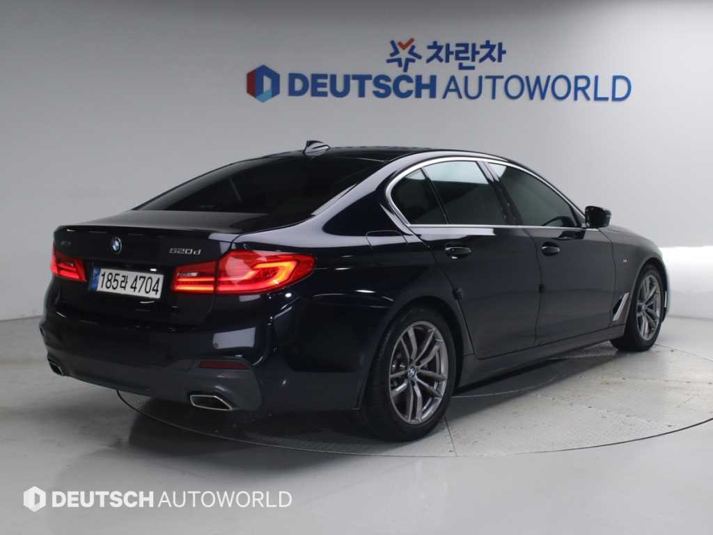 BMW 5시리즈 520d M 스포츠 플러스 사진 2/20