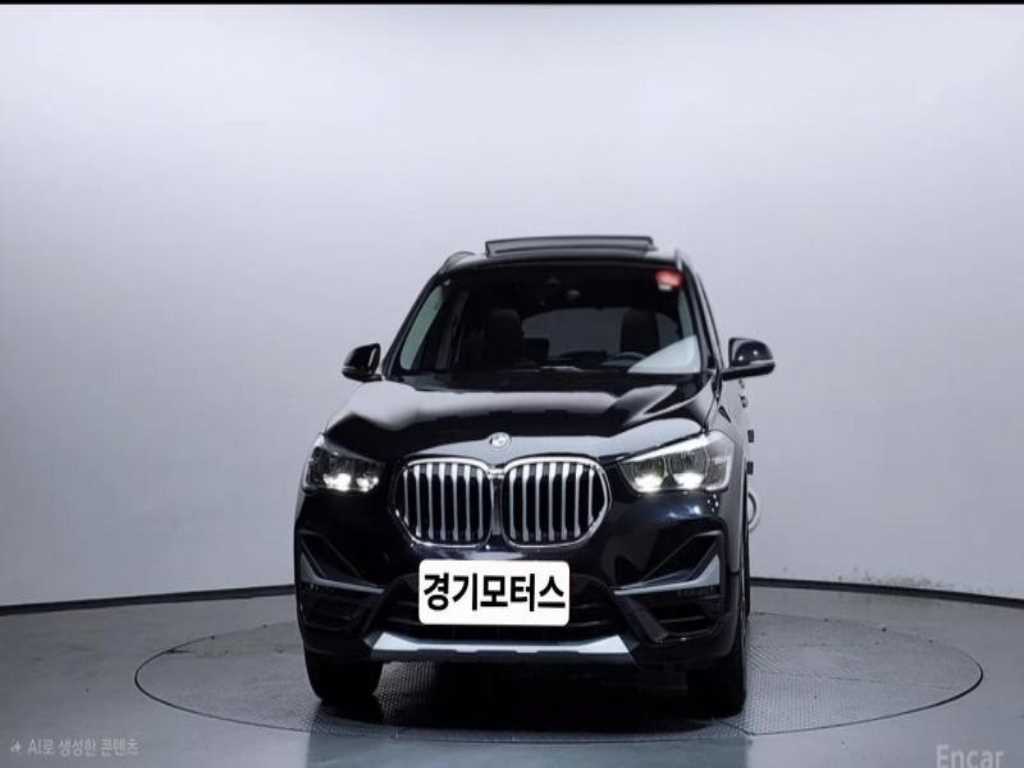 X1 (F48) xDrive 20i M 스포츠 2022년식