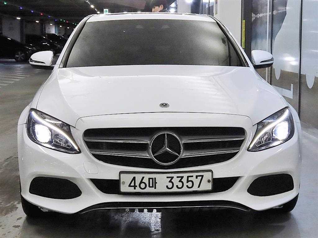 벤츠 C 클래스 C220 d 아방가르드 사진 2/20