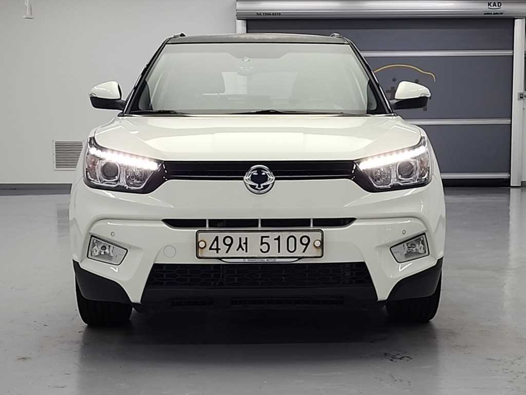 KGM 티볼리 가솔린 2WD 1.6 LX 최고급형 사진 2/20