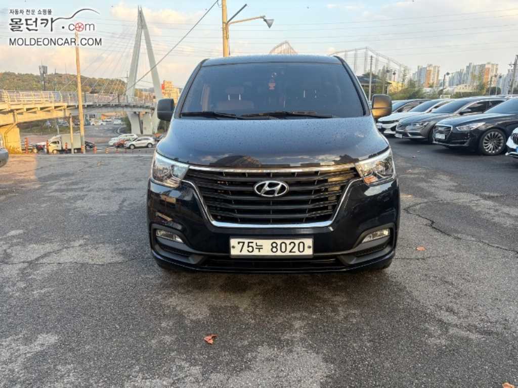 더 뉴 그랜드 스타렉스 2WD 웨건 11인승 모던 2019년식