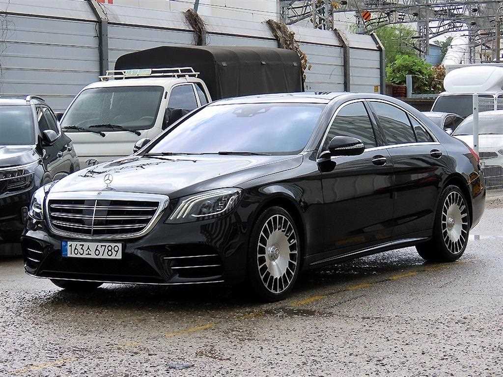 벤츠 S 클래스 S 350 d 4MATIC AMG Line 사진 2/20