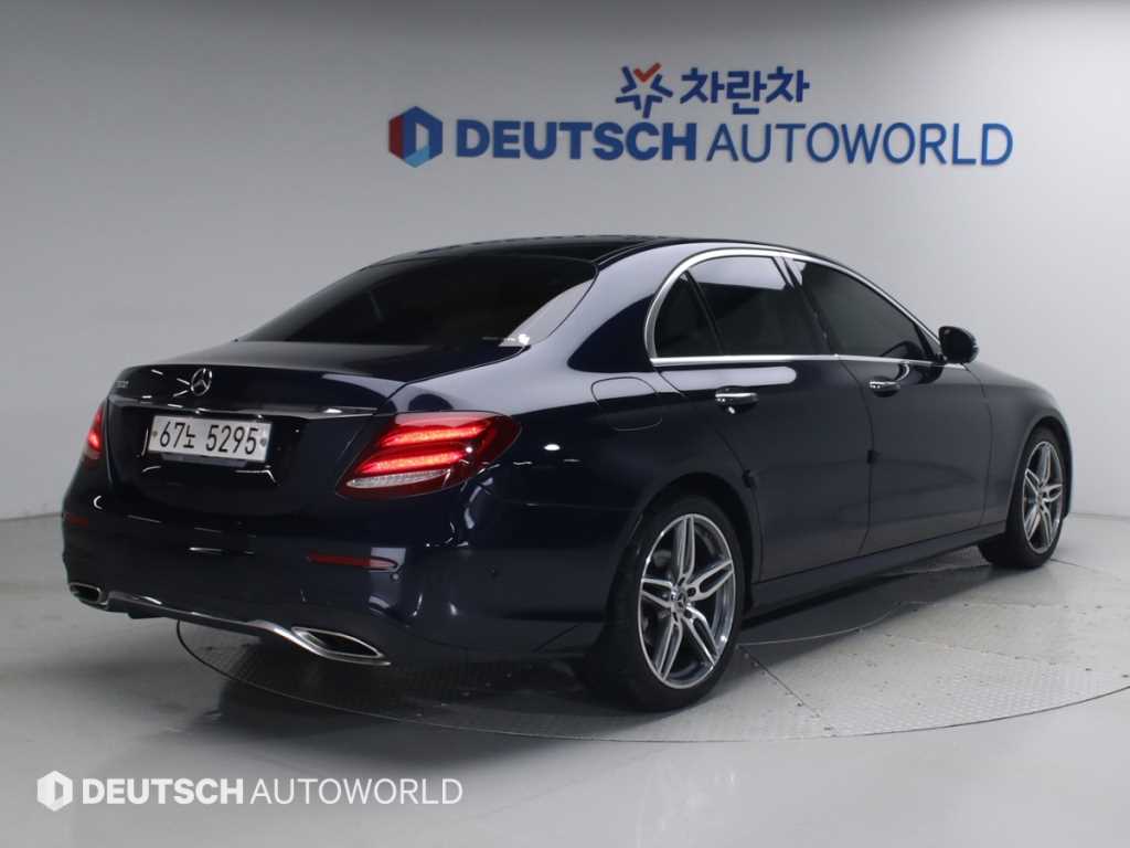 벤츠 E 클래스 E300 AMG LINE 사진 2/20