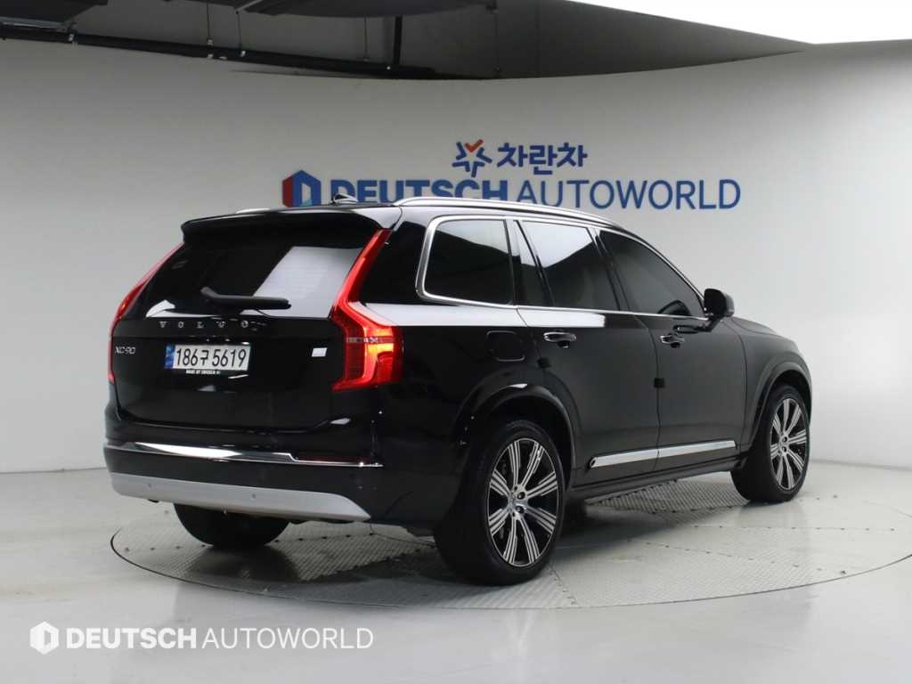 볼보 XC90 2.0 T8 AWD 얼티메이트 브라이트 사진 2/20