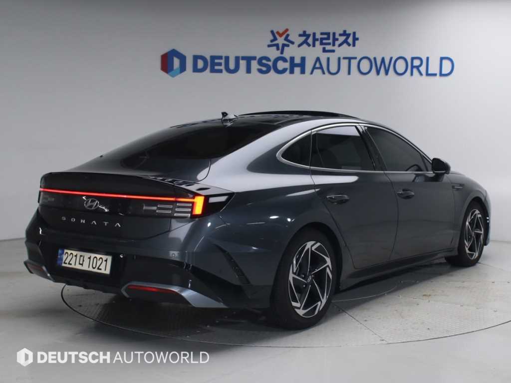 현대 쏘나타 가솔린 2.0 익스클루시브 사진 2/20