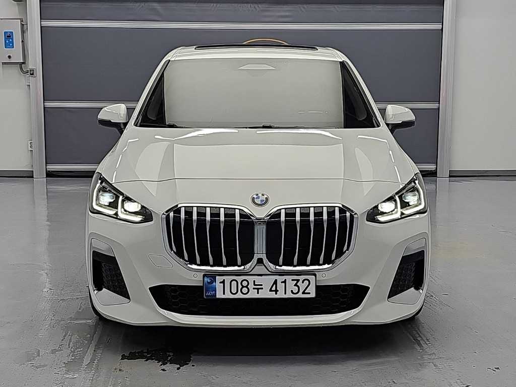 BMW 2시리즈 220i M 스포츠 사진 2/18