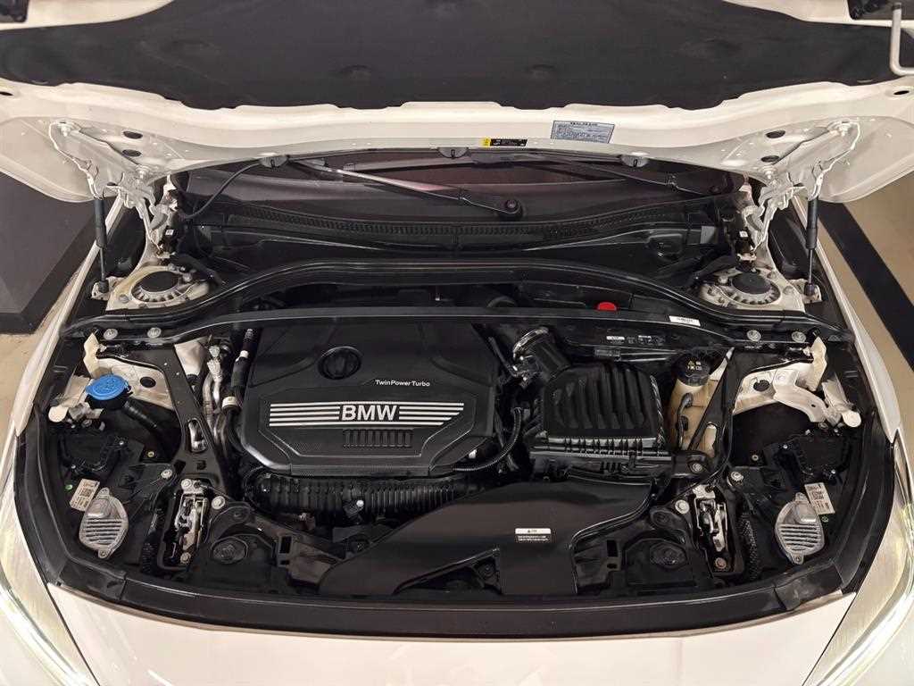 BMW 1시리즈 120i M 스포츠 사진 2/20