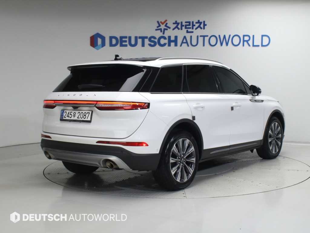 링컨 코세어 2.0 리저브 AWD 사진 2/20