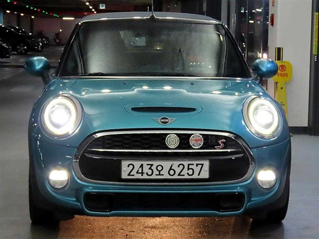 MINI 쿠퍼 컨버터블 기본형 3세대 사진 2/20