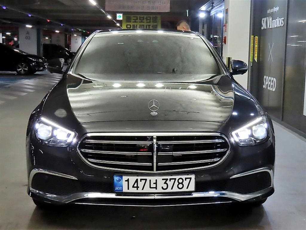 벤츠 E 클래스 E300e 4MATIC 익스클루시브 사진 2/20