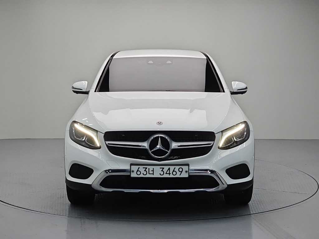 벤츠 GLC 클래스 GLC 300 4MATIC 쿠페 사진 2/18