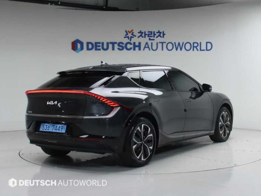 기아 EV6 스탠다드 AWD 어스 사진 2/20