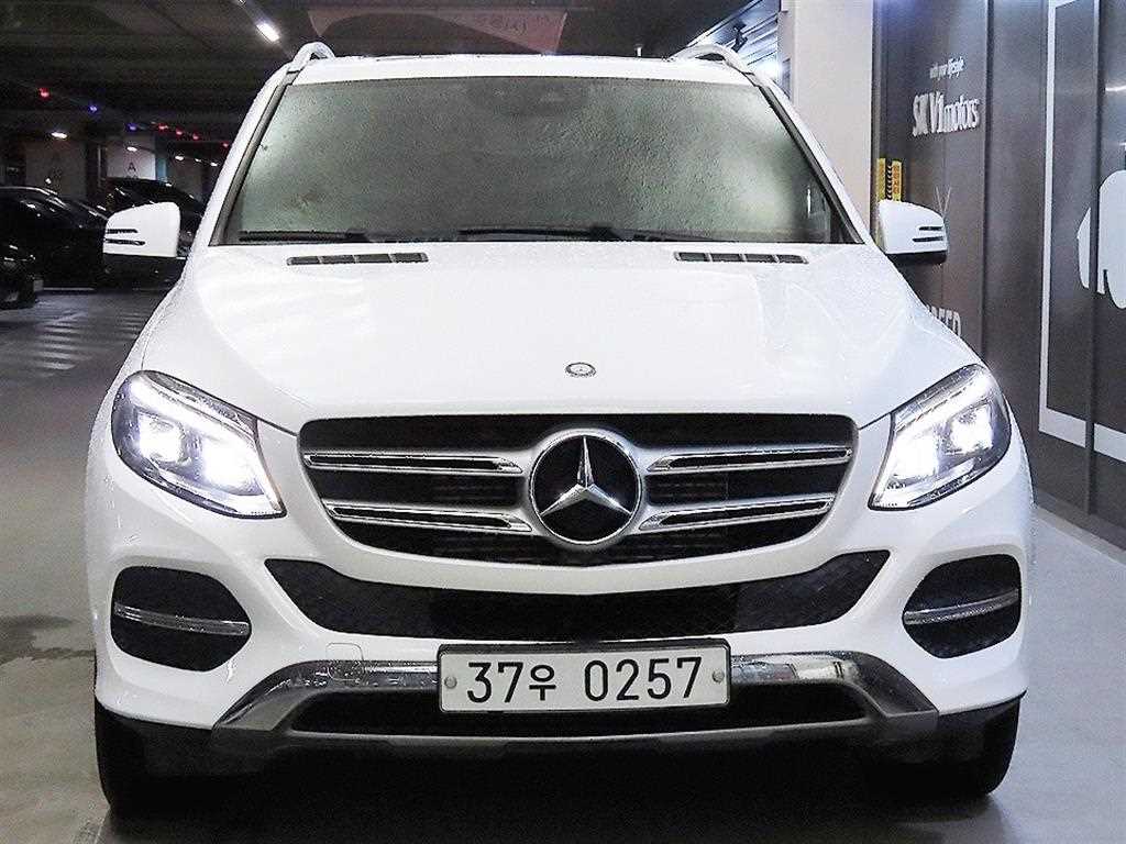 벤츠 GLE 클래스 GLE 250 d 4MATIC 사진 2/20