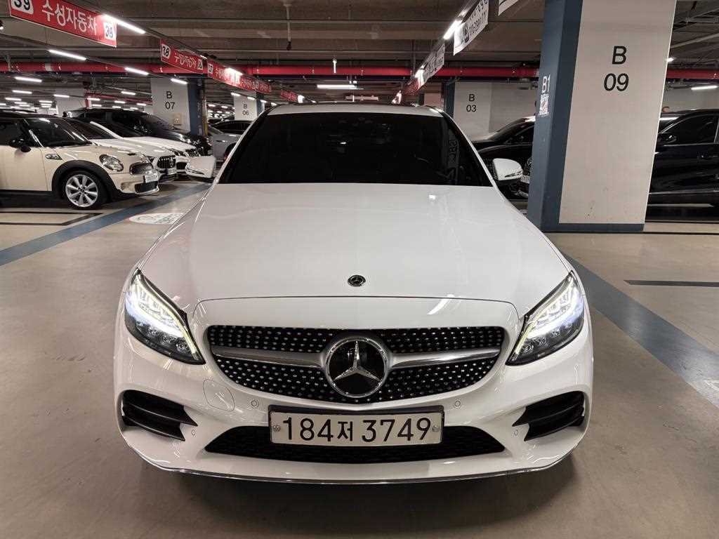 벤츠 C 클래스 C300e 4MATIC AMG Line 사진