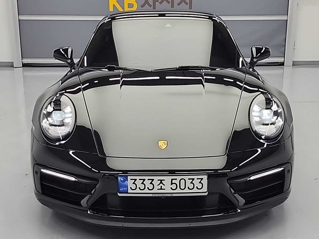 포르쉐 911 카레라 4 GTS 사진 2/19