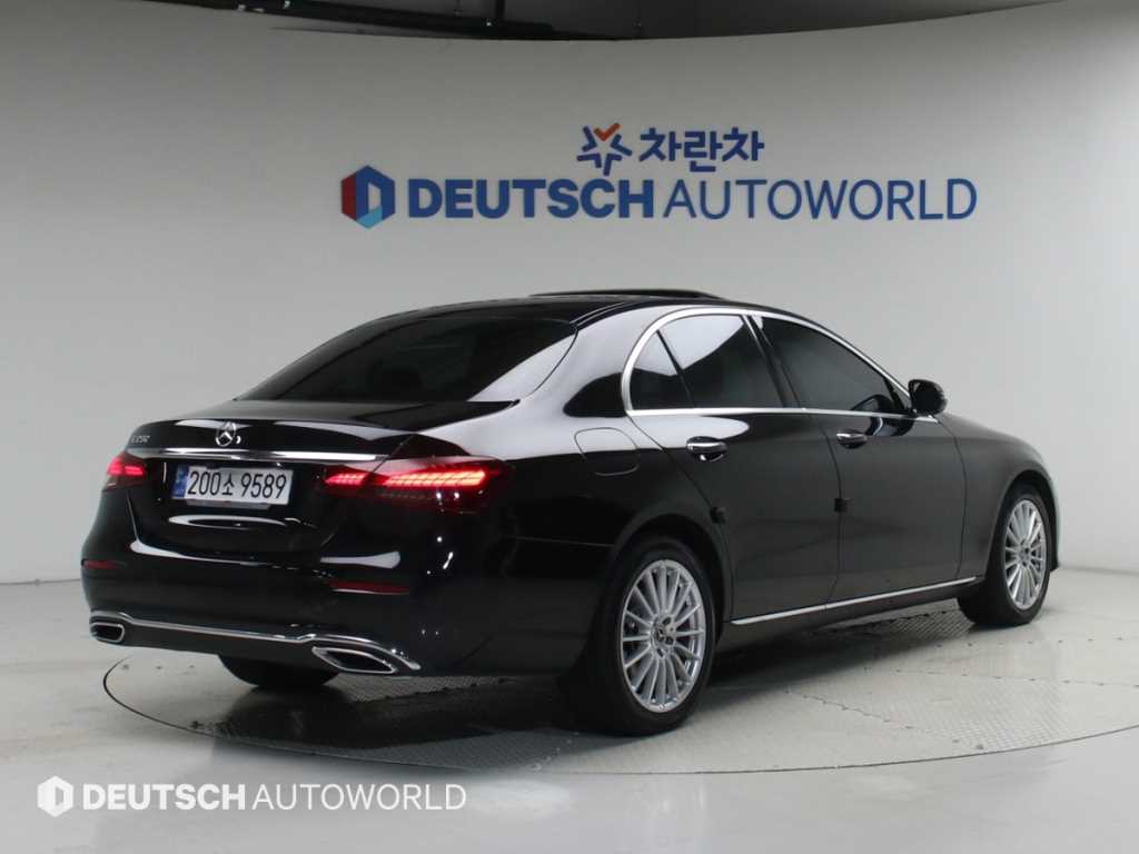 벤츠 E 클래스 E250 익스클루시브 사진 2/20