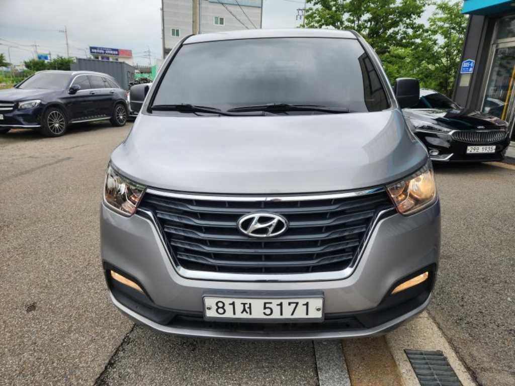 더 뉴 그랜드 스타렉스 2WD 밴 5인승 모던 2019년식