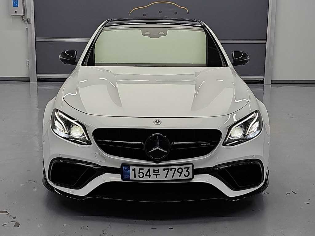 벤츠 E 클래스 E63 AMG 4MATIC+ 사진 2/18