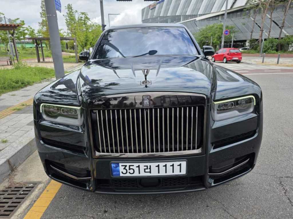 컬리넌 6.7 V12 2021년식