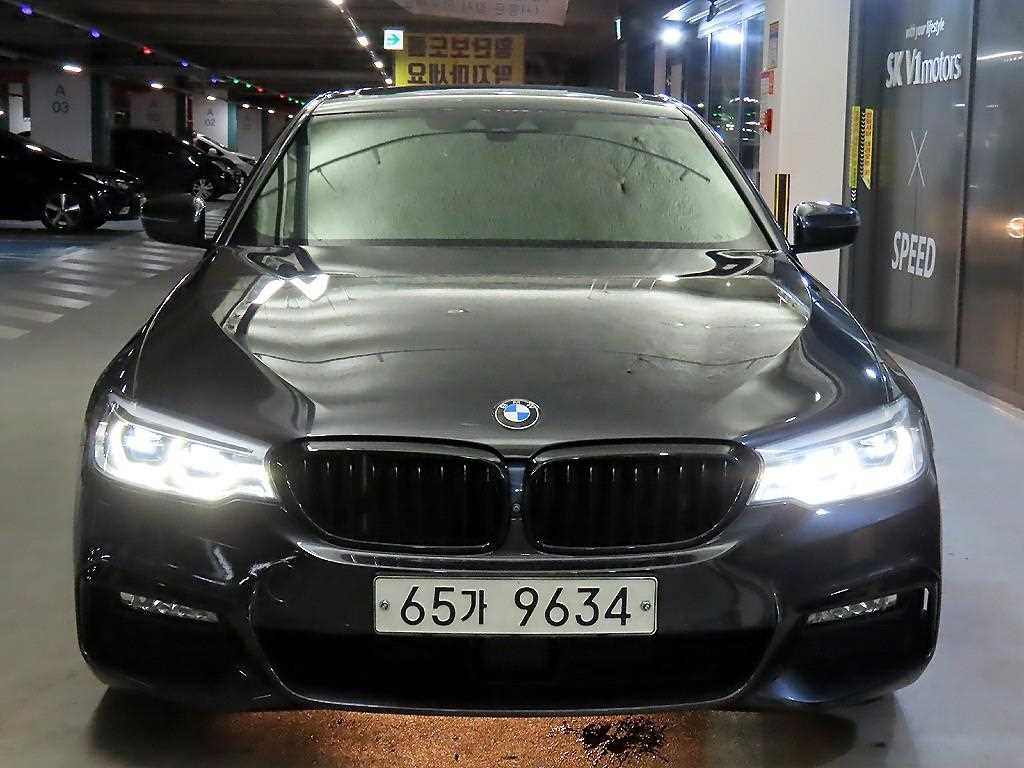 BMW 5시리즈 530d M 스포츠 사진 2/20