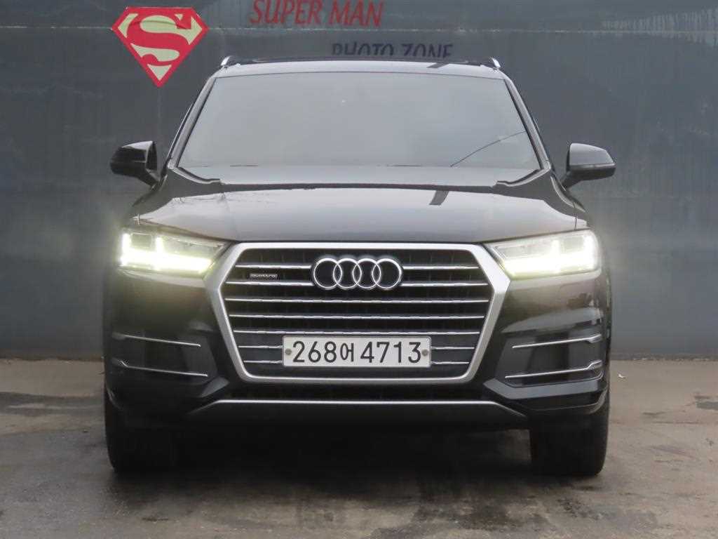 아우디 Q7 45 TFSI 콰트로 사진 2/20