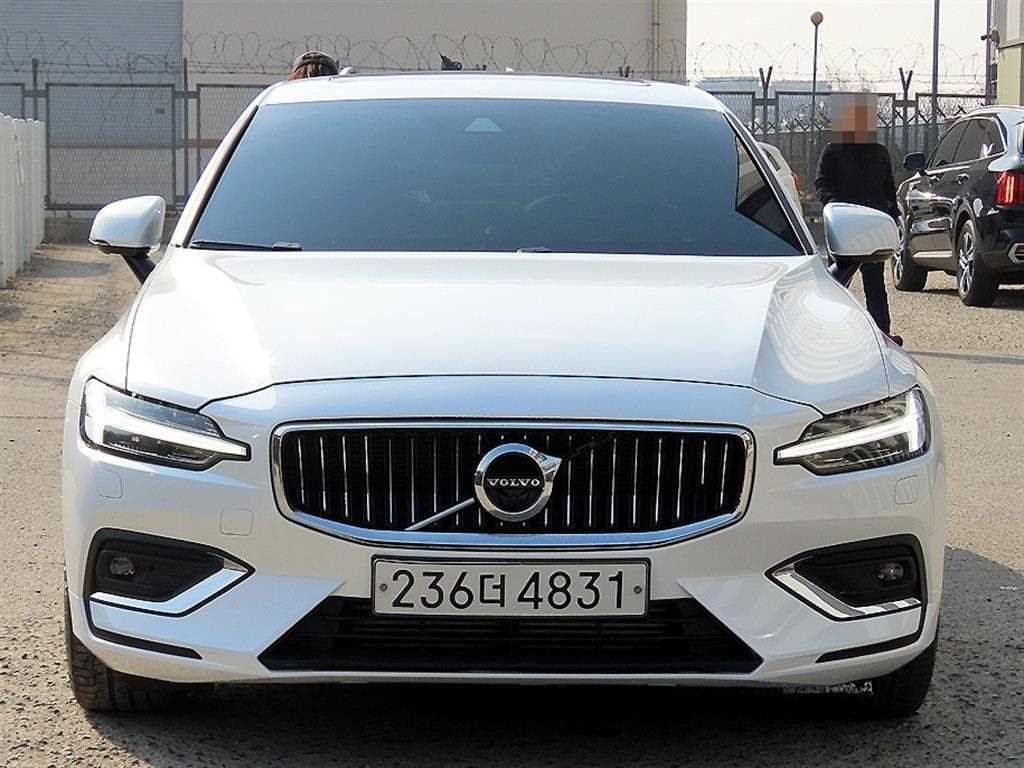 S60(3세대) T5 인스크립션 2020년식
